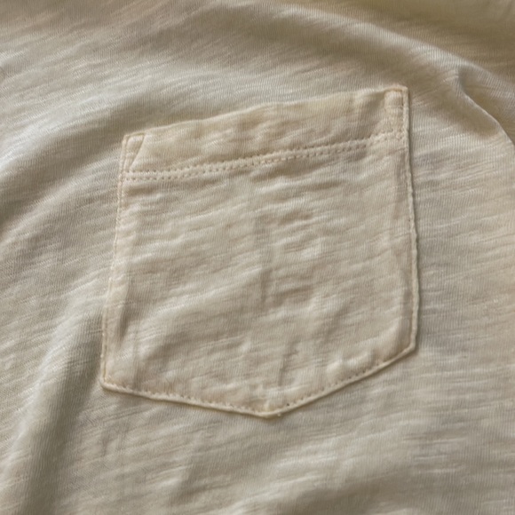 Yellow tee - Picture 4 of 4